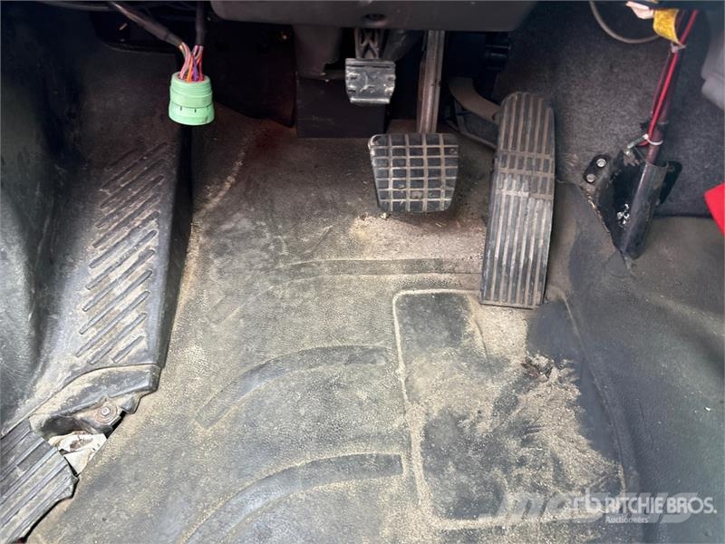 Freightliner M2106 4x2 Crew Cab Rollback Truck (Inoperable) Vlečna vozila za tovornjake