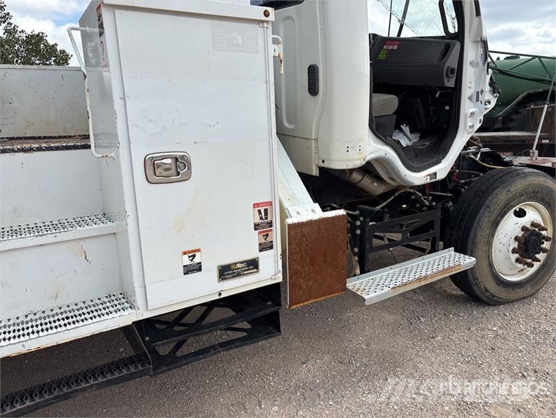 Freightliner M2106 4x4 Digger Derrick Truck (Inoperable) Κινητά φορτηγά γεωτρήσεων