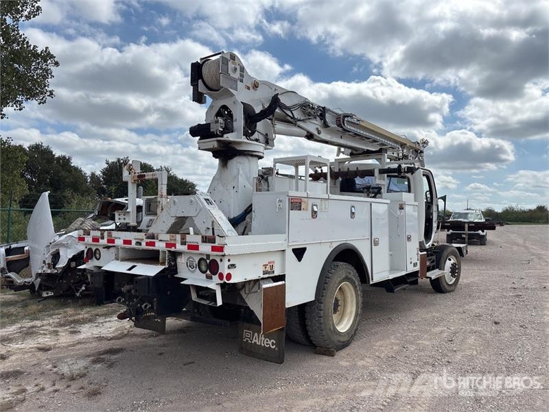 Freightliner M2106 4x4 Digger Derrick Truck (Inoperable) Κινητά φορτηγά γεωτρήσεων