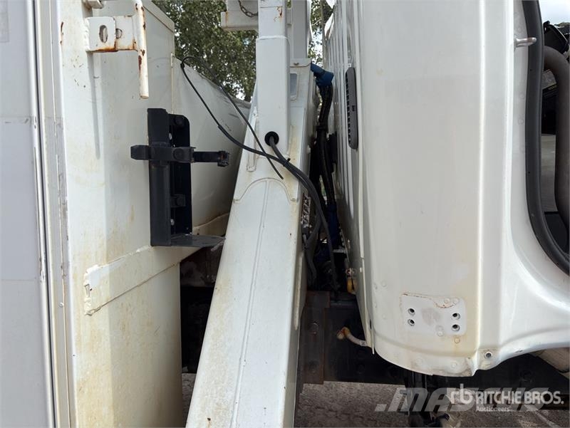 Freightliner M2106 4x4 Digger Derrick Truck (Inoperable) Κινητά φορτηγά γεωτρήσεων
