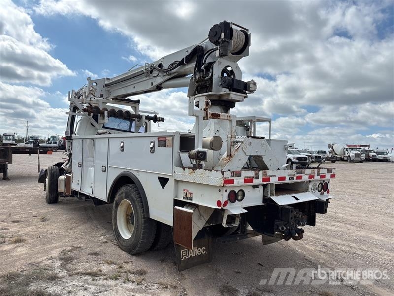 Freightliner M2106 4x4 Digger Derrick Truck (Inoperable) Κινητά φορτηγά γεωτρήσεων