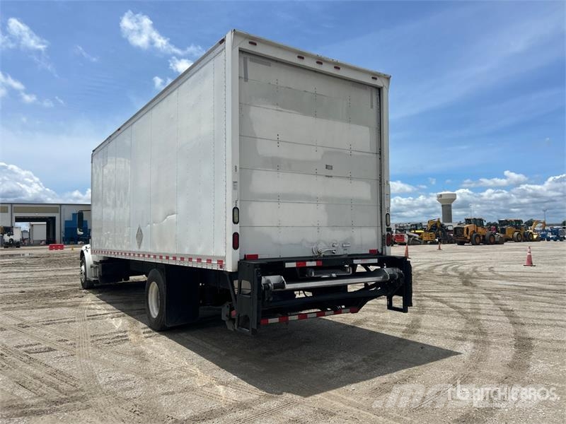 Freightliner M2106 Van Truck Tovornjaki zabojniki