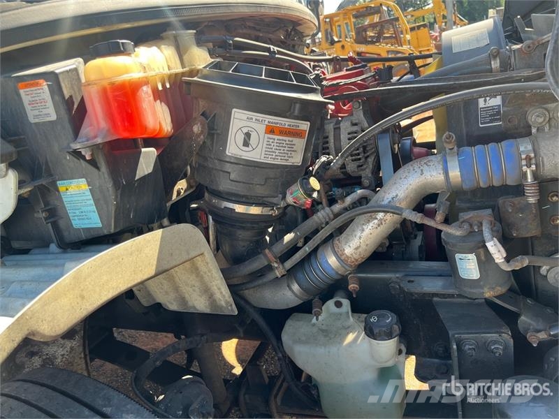 Freightliner M2106 Van Truck Camiones caja cerrada