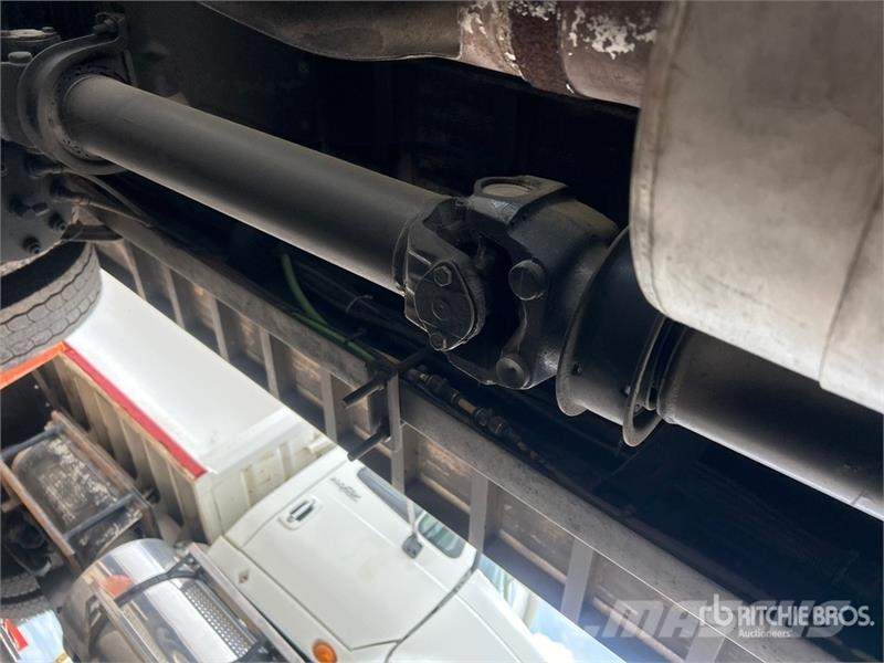 Freightliner M2106 Van Truck Tovornjaki zabojniki