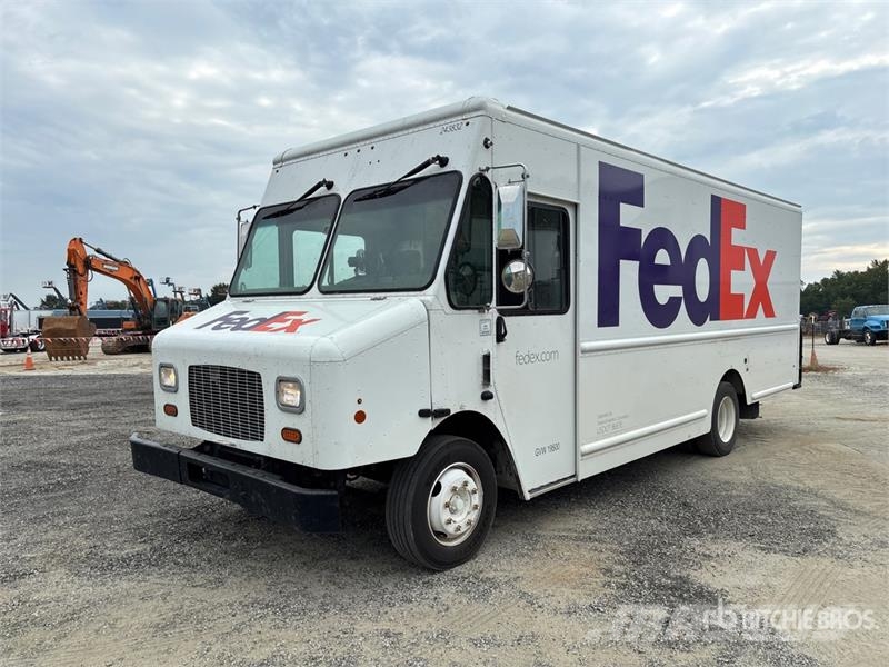 Freightliner MT45 Box body