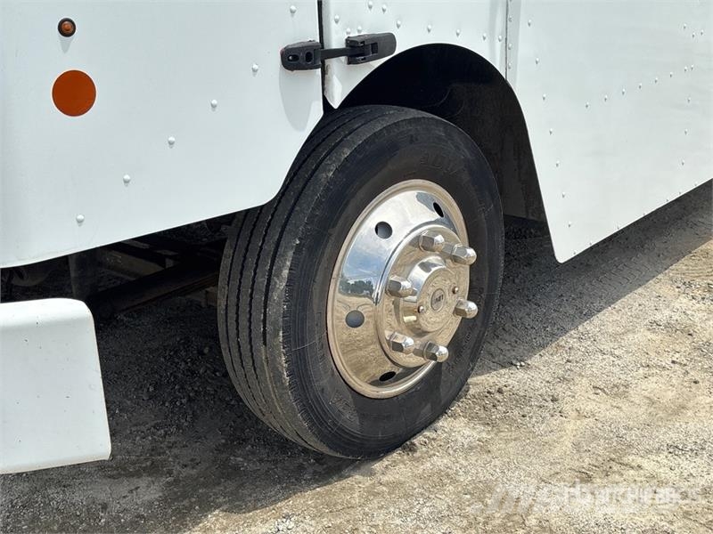 Freightliner MT45 Jakeluautot