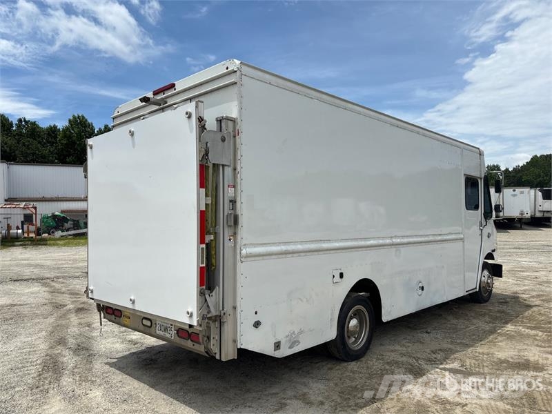 Freightliner MT45 Jakeluautot