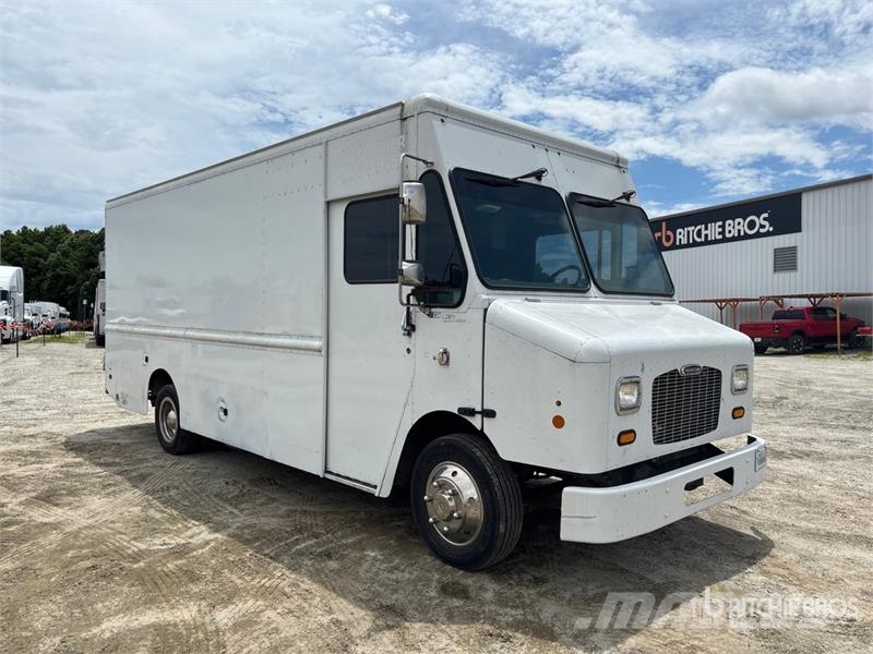 Freightliner MT45 Jakeluautot