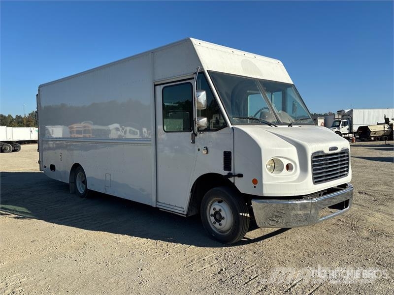 Freightliner MT45 Sanduk kombiji