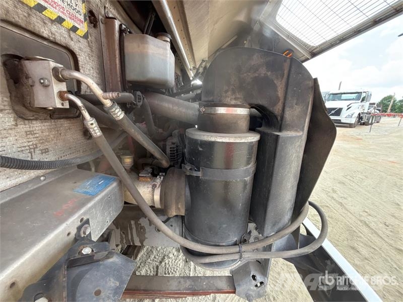 Freightliner MT45 Jakeluautot
