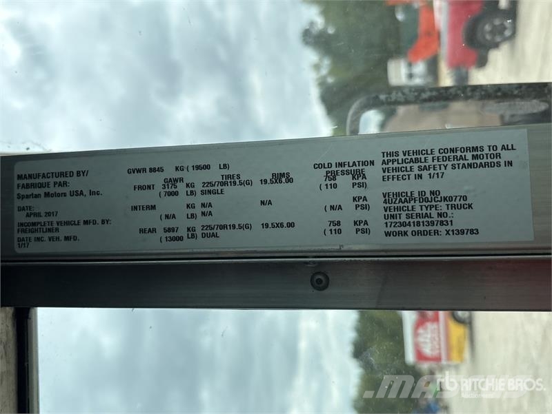 Freightliner MT45 Sanduk kombiji