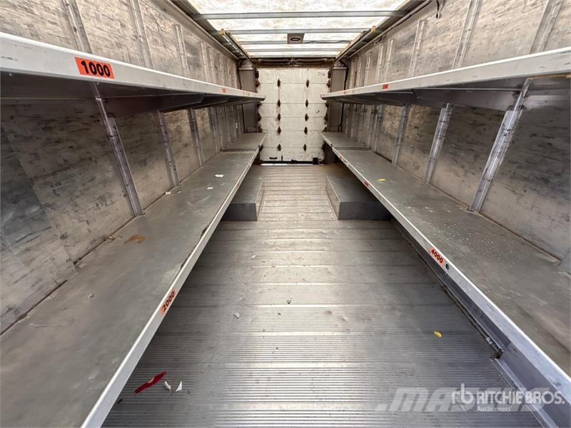 Freightliner MT45 Box body