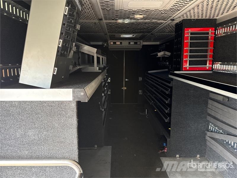Freightliner MT55 Autoutilitara transoprt marfuri