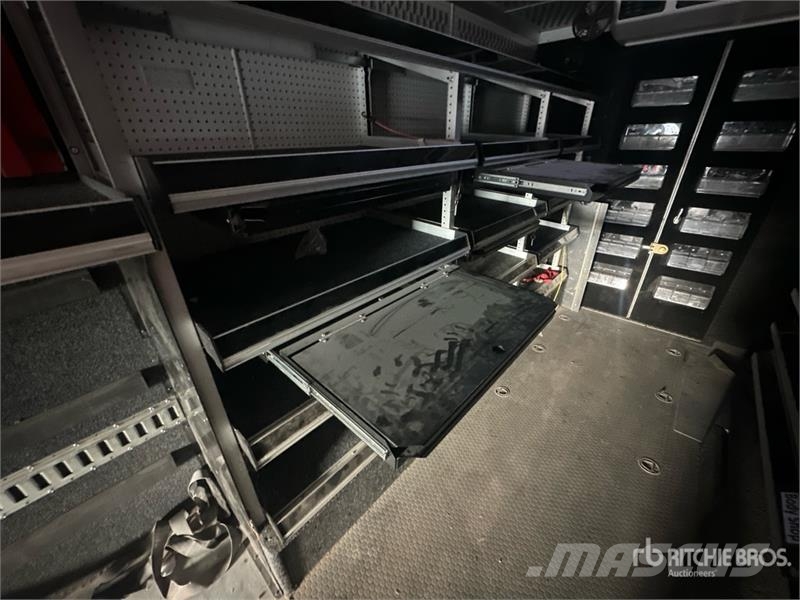 Freightliner MT55 박스 바디