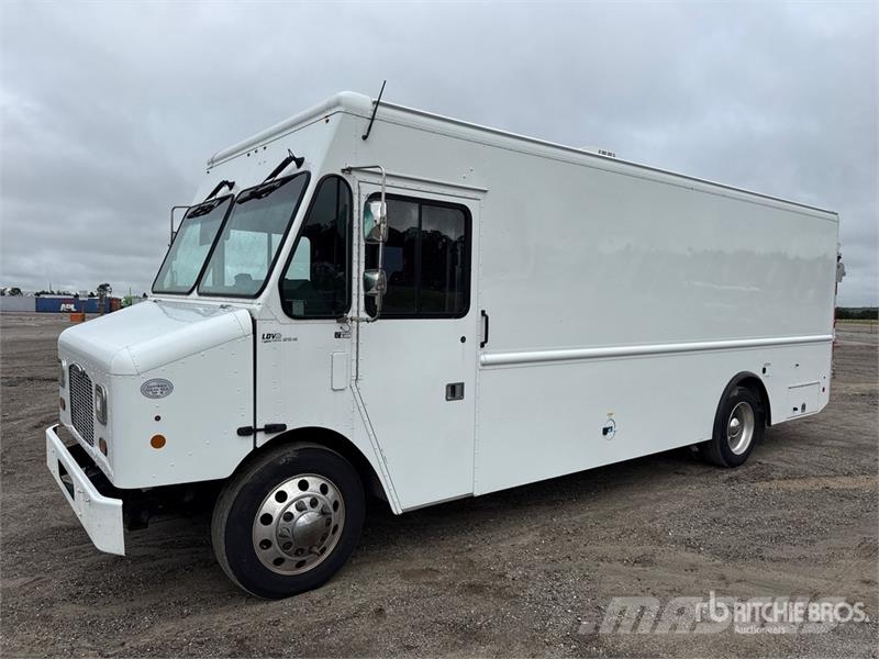 Freightliner MT55 Autoutilitara transoprt marfuri