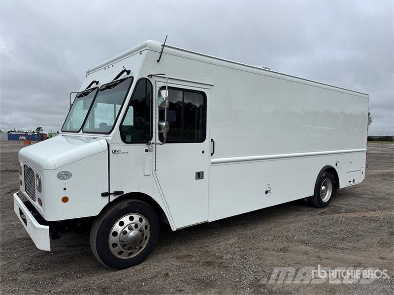 Freightliner MT55 Autoutilitara transoprt marfuri