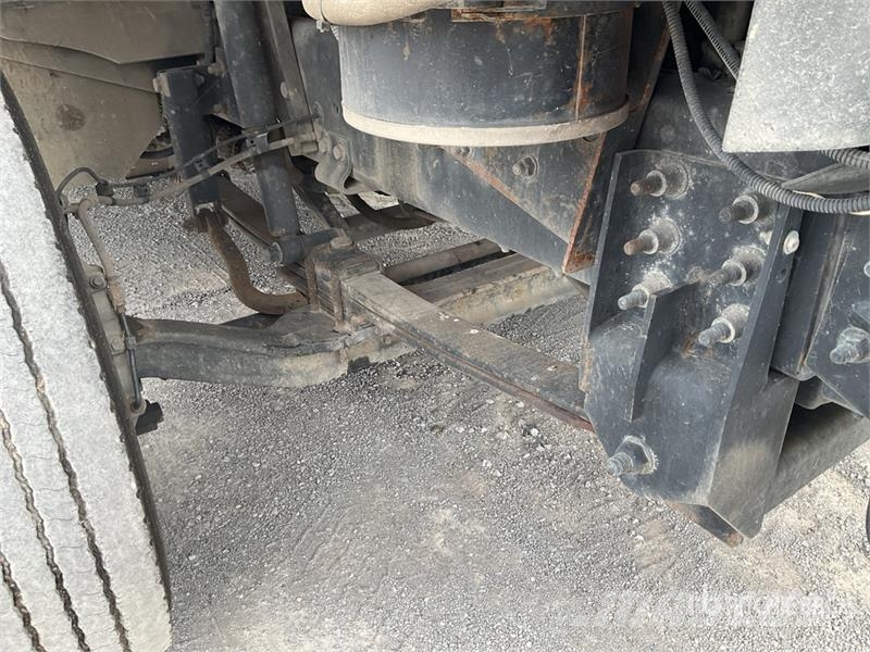 Freightliner MT55 Sanduk kombiji