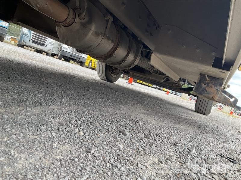 Freightliner MT55 Sanduk kombiji