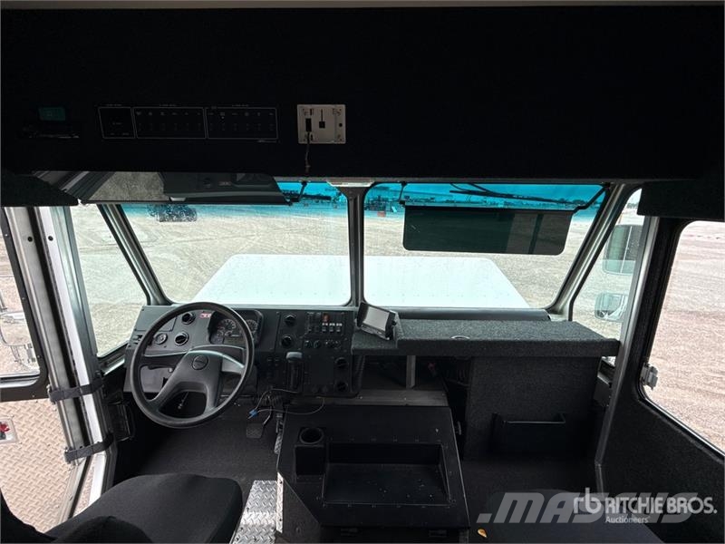 Freightliner MT55 Autoutilitara transoprt marfuri