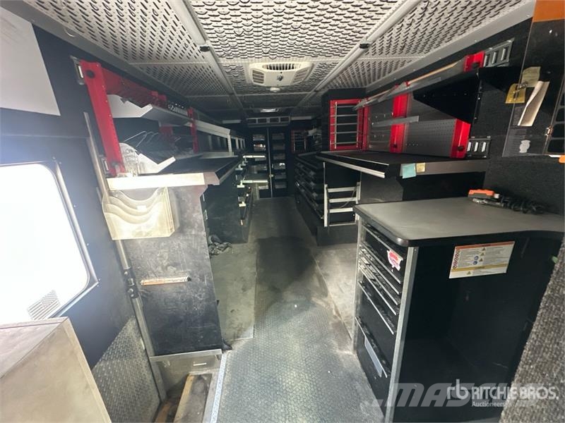 Freightliner MT55 박스 바디