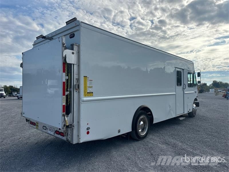 Freightliner MT55 박스 바디