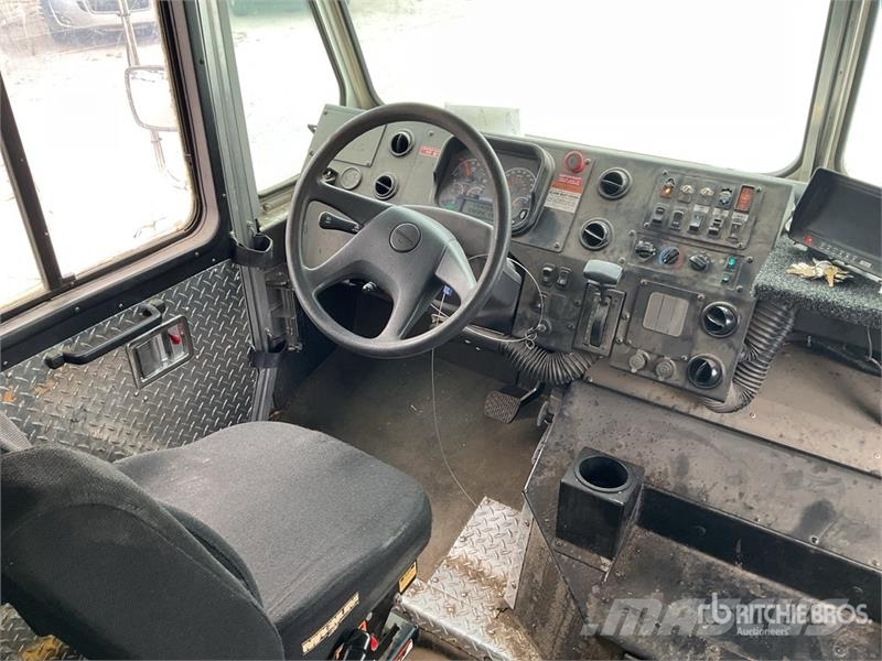 Freightliner MT55 Sanduk kombiji