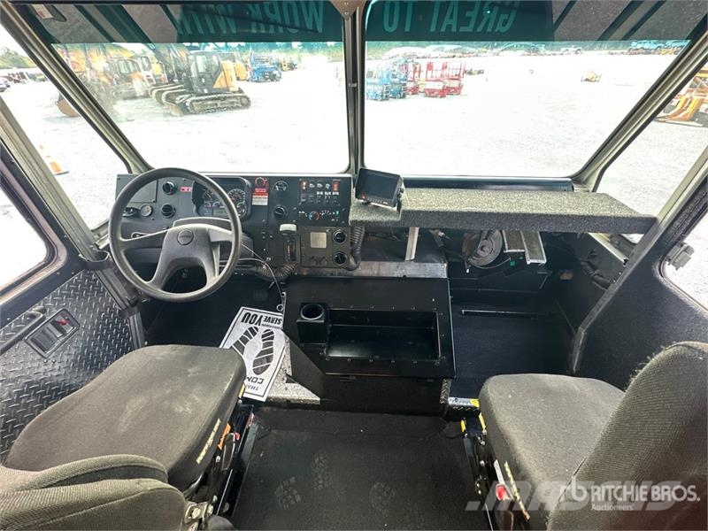 Freightliner MT55 박스 바디