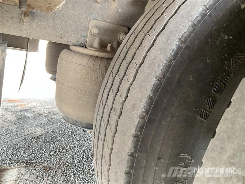 Freightliner MT55 Sanduk kombiji