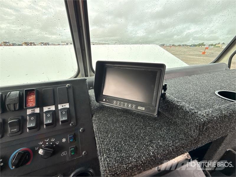 Freightliner MT55 Autoutilitara transoprt marfuri