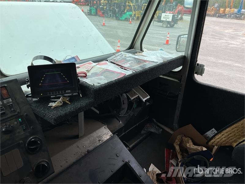 Freightliner MT55 Sanduk kombiji