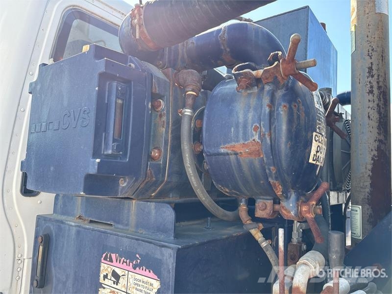 Freightliner on Freightliner M2 106 6x4 Vacuum Tanker Truck Camiones aspiradores/combi