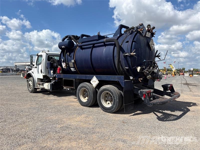 Freightliner on Freightliner M2 106 6x4 Vacuum Tanker Truck Camiones aspiradores/combi