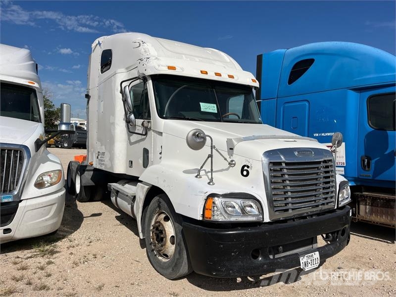 Freightliner ST120 6x4 T/A Sleeper Truck Tractor (Inoperable) Тягачі