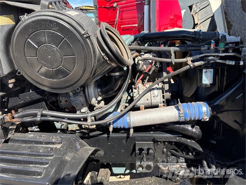 Freightliner ST120 6x4 Cab and Chassis Kabine i unutrašnjost