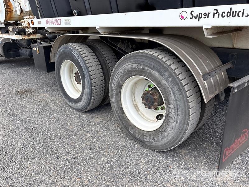 Freightliner Super Products MDL2011 on Freightliner 108SD 6x4 콤비/진공 트럭