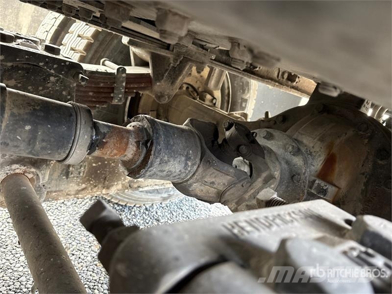 Freightliner Super Products MDL2011 on Freightliner 108SD 6x4 콤비/진공 트럭