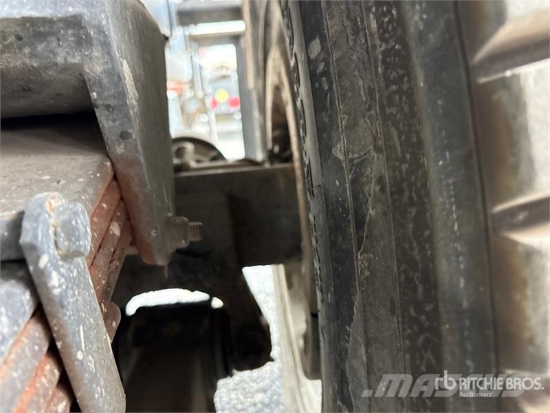 Freightliner Super Products MDL2011 on Freightliner 108SD 6x4 콤비/진공 트럭
