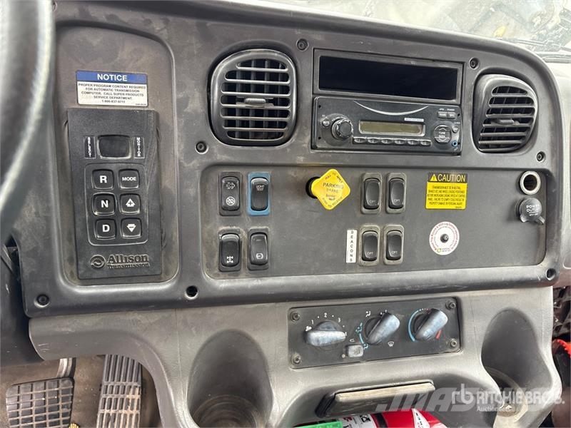 Freightliner Super Products MDL2011 on Freightliner 108SD 6x4 콤비/진공 트럭