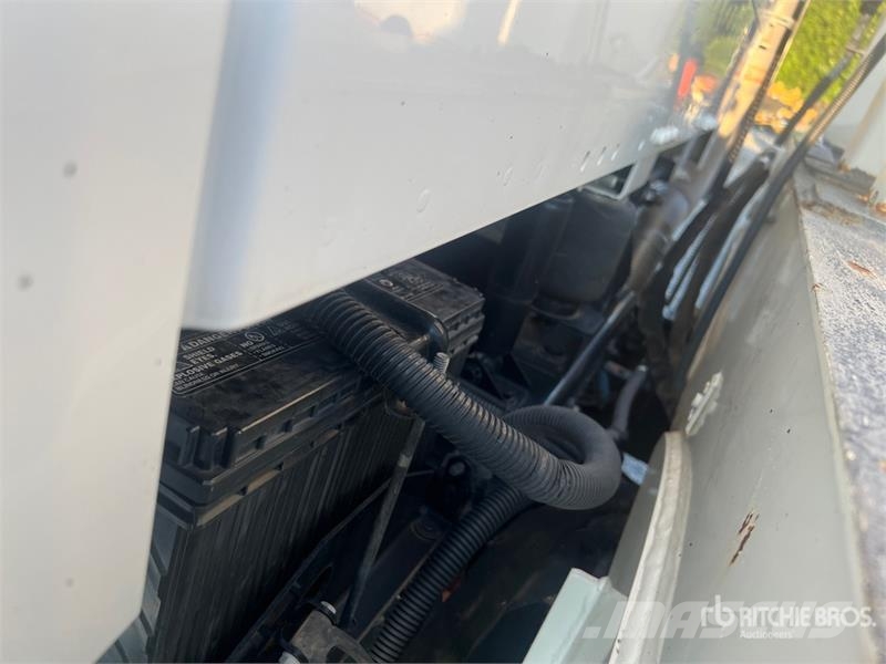 Freightliner Versalift CTA-130-I 129 ft on Freightliner 114SD Autoplošiny