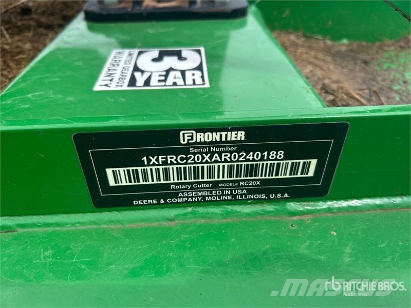 Frontier RC20X 60 in 3-Point Hitch Rotary Cutter видаляють бадилля