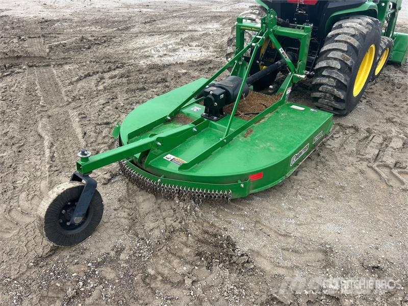 Frontier RC20X 60 in 3-Point Hitch Rotary Cutter видаляють бадилля