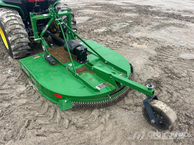 Frontier RC20X 60 in 3-Point Hitch Rotary Cutter видаляють бадилля