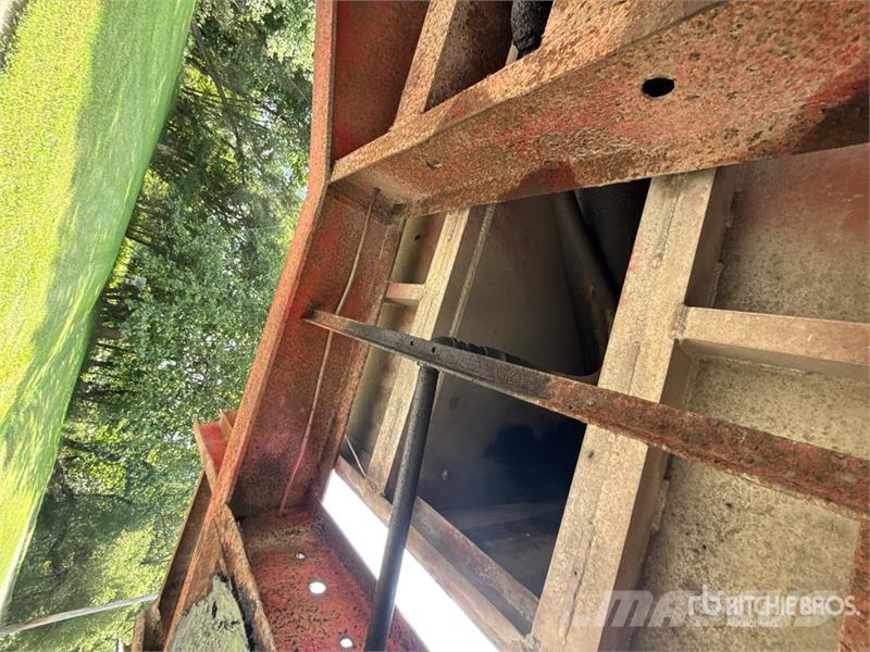 Fruehauf 24 ft T/A Aluminum End Dump Trailer Самоскиди