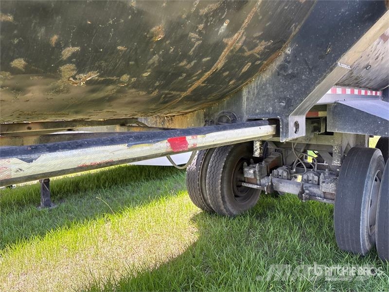 Fruehauf 28 ft T/A Frameless End Dump Trailer Bañeras