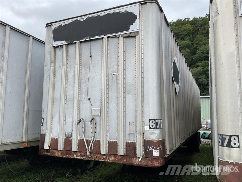 Fruehauf 40 ft T/A Van Trailer (Inoperable) Van Body Trailers