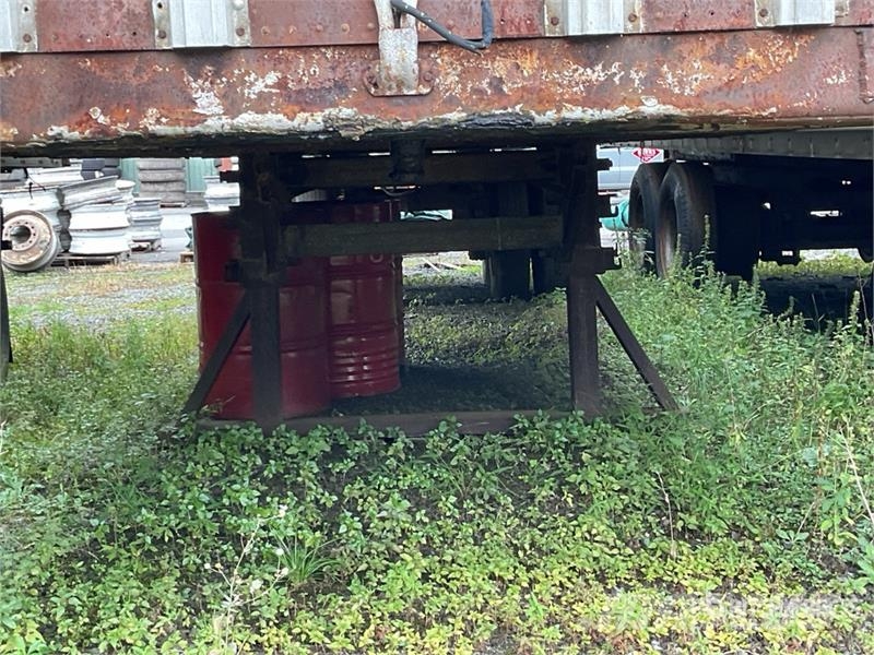 Fruehauf 40 ft T/A Van Trailer (Inoperable) Van Body Trailers
