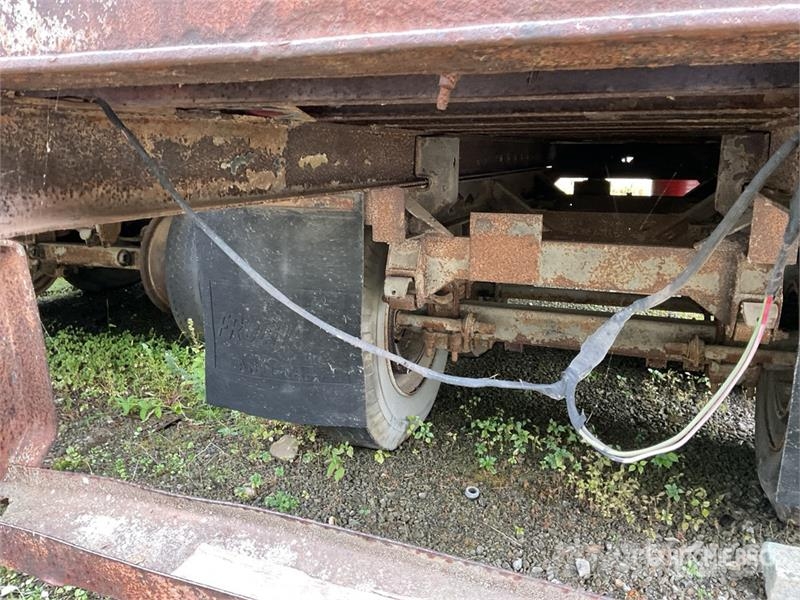 Fruehauf 40 ft T/A Van Trailer (Inoperable) Van Body Trailers