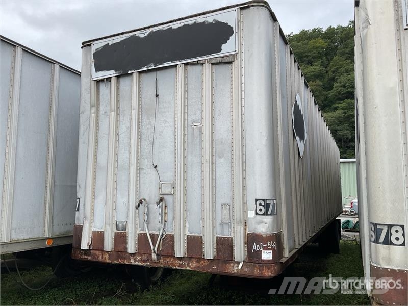Fruehauf 40 ft T/A Van Trailer (Inoperable) Van Body Trailers