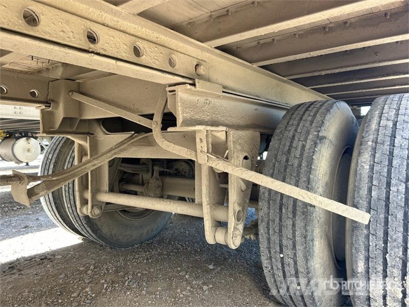 Fruehauf 40 ft x 96 in T/A Office/Site Van Trailer Прицепы-фургоны