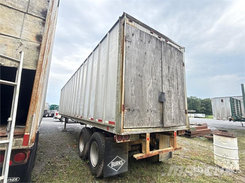 Fruehauf 40 ft x 96 in T/A 40 ft Van Trailer Прицепы-фургоны
